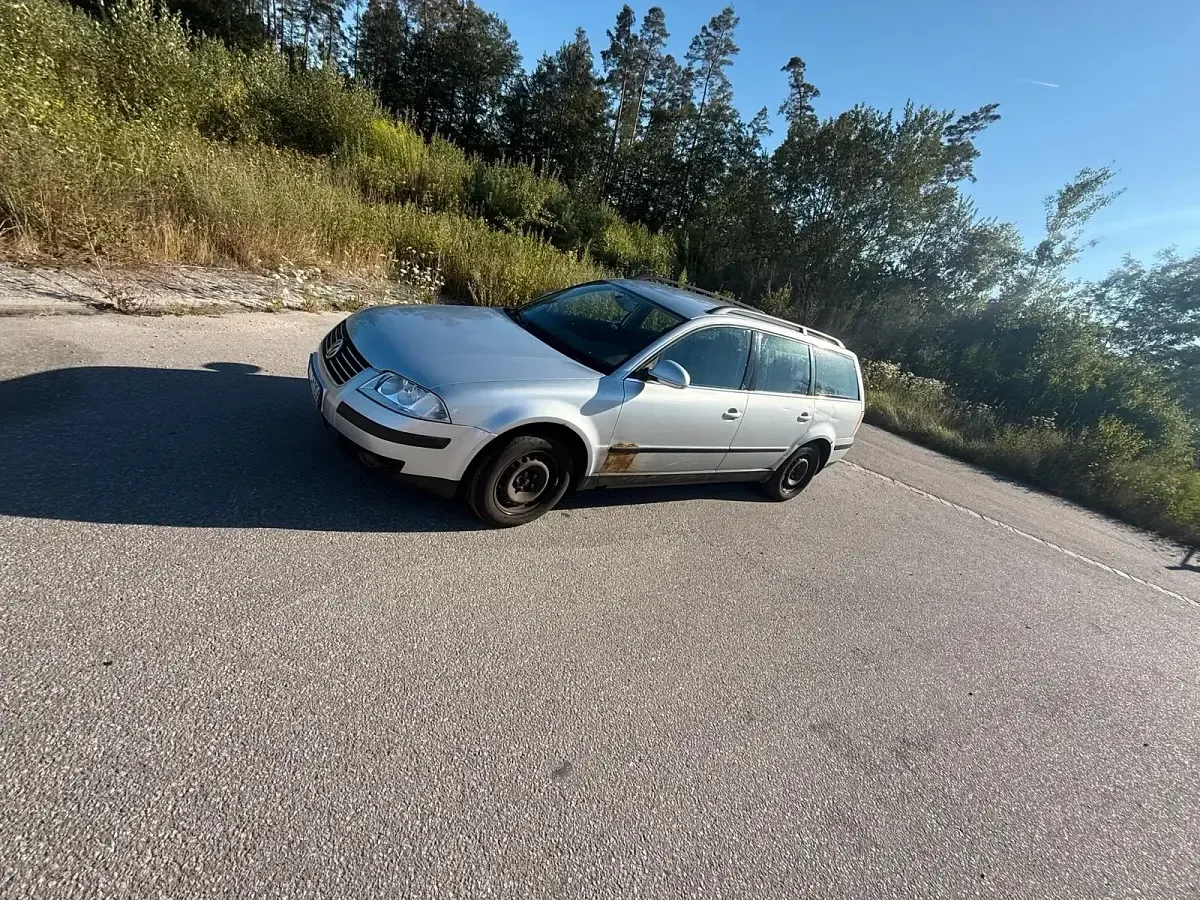 Gebraucht VW Passat 131 PS (96 kW) 2004 Silber Kombi
