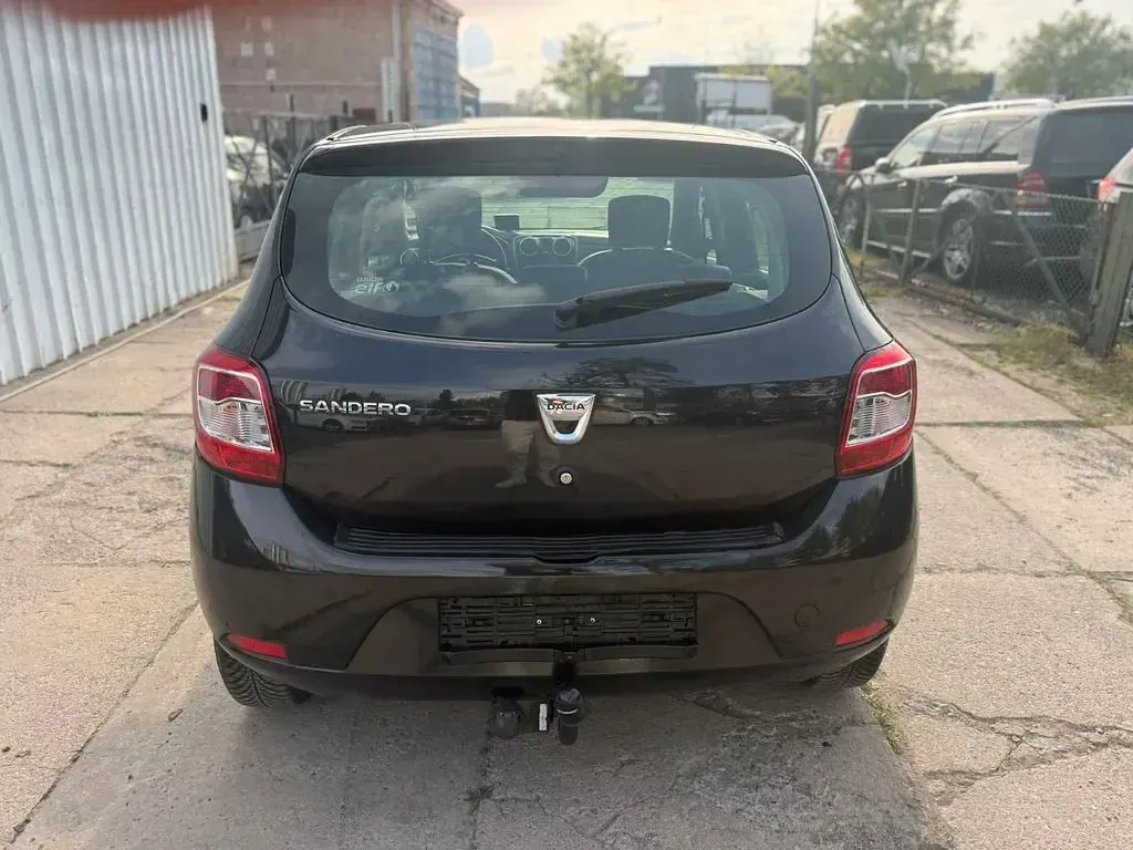 Gebraucht Dacia Sandero 75 PS (55 kW) 2013 Schwarz Limousine