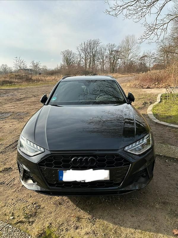 Schwarz Gebraucht 2020 Audi A4 Kombi | 25.000 € (Fairer Preis) - Bild 1/4