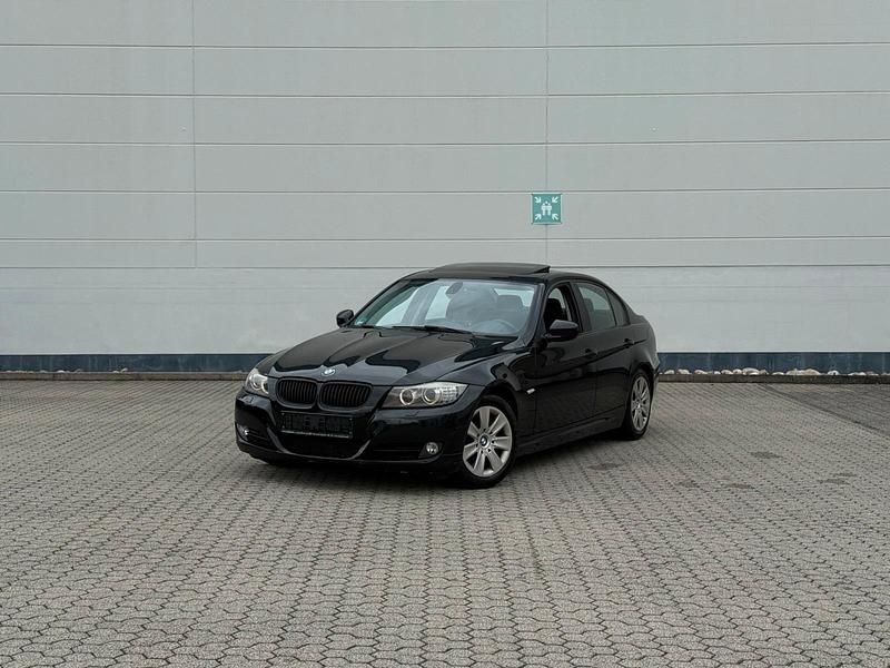 Second-hand BMW 320 Efficient Dynamics 163 CP (119 kW) 2011 Negru Berlinǎ