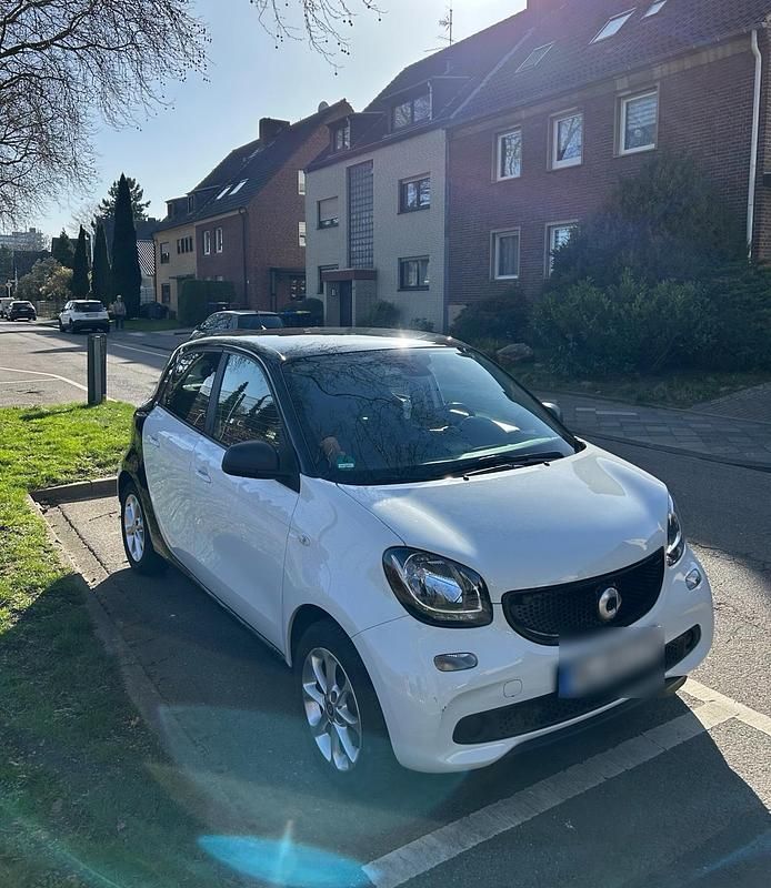 Gebraucht Smart ForFour Electric Drive 60 kW (82 PS) 2019 Weiß Kleinwagen