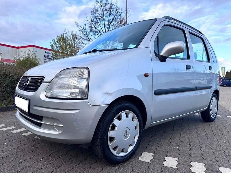 Gebraucht Opel Agila 58 PS (42 kW) 2002 Silber Van / Kleinbus