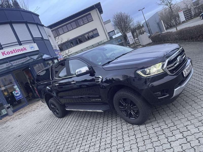 Gebraucht Ford Ranger 212 PS (155 kW) 2022 Obsidianschwarz metallic Pickup