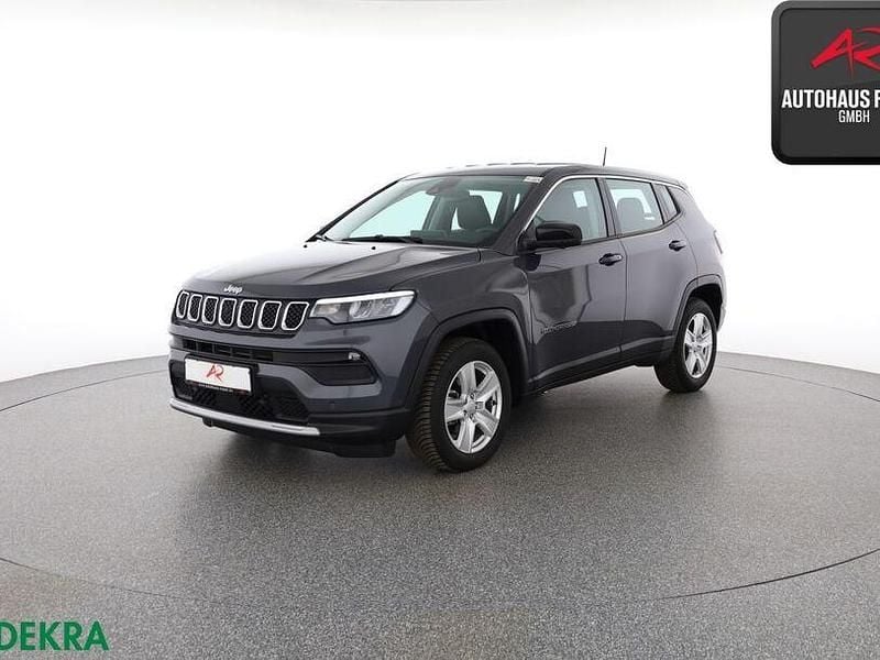 Gebraucht Jeep Compass Altitude 131 PS (96 kW) 2025 Graphit grau SUV
