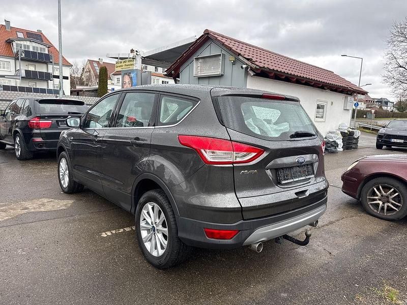 Gebraucht Ford Kuga Titanium 150 PS (110 kW) 2015 Grau SUV