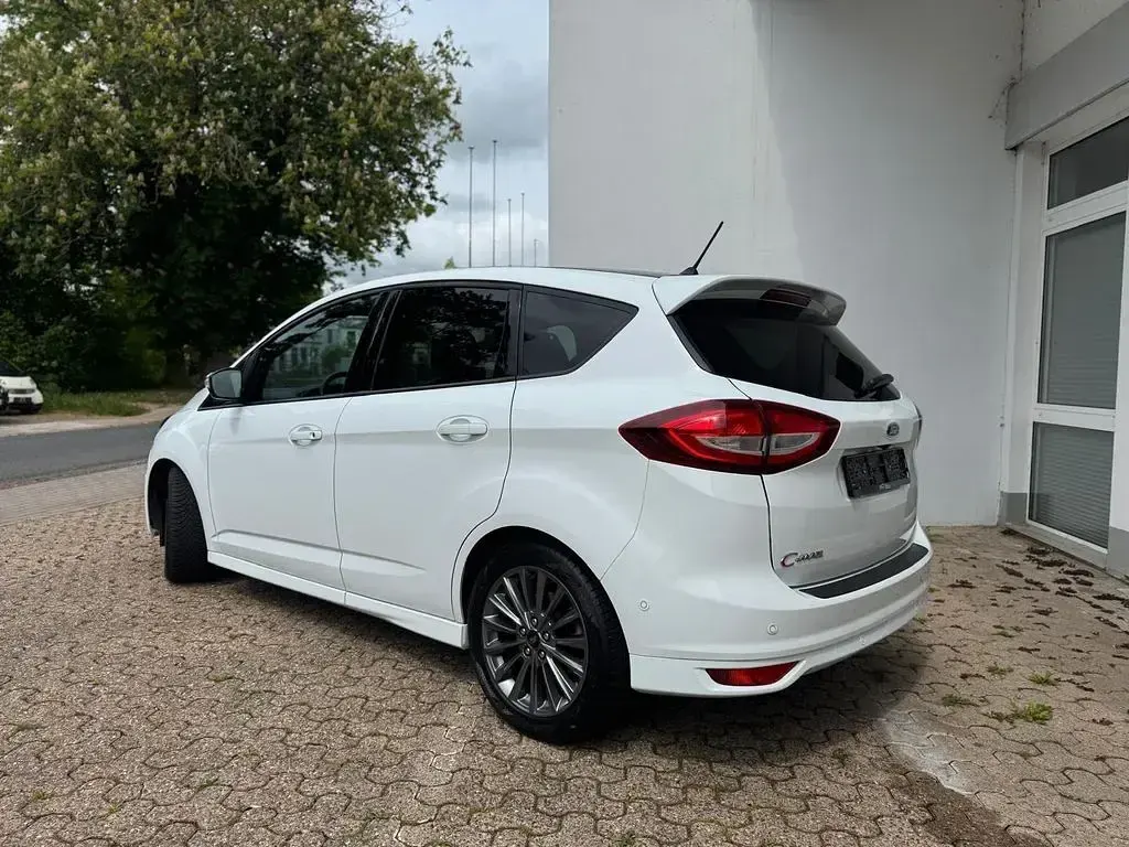 Używany Ford C-MAX ST-Line 150 KM (110 kW) 2019 Biały Minivan