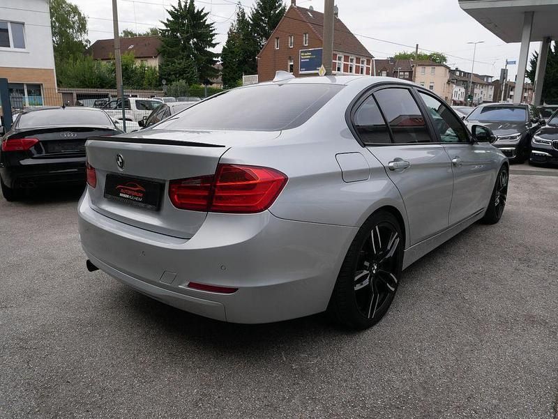 Gebraucht BMW 320 Performance 184 PS (135 kW) 2012 Silber metallic Limousine
