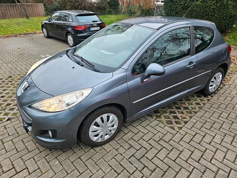 Grau Gebraucht 2011 Peugeot 207 Kleinwagen | 3.400 € (Fairer Preis) - Bild 1/4
