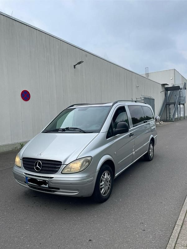 Silber Gebraucht 2004 Mercedes Vito Van / Kleinbus | 2.700 € (Superpreis) - Bild 1/4