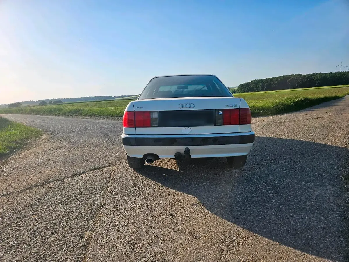 Gebraucht Audi 80 115 PS (84 kW) 1993 Weiß Limousine