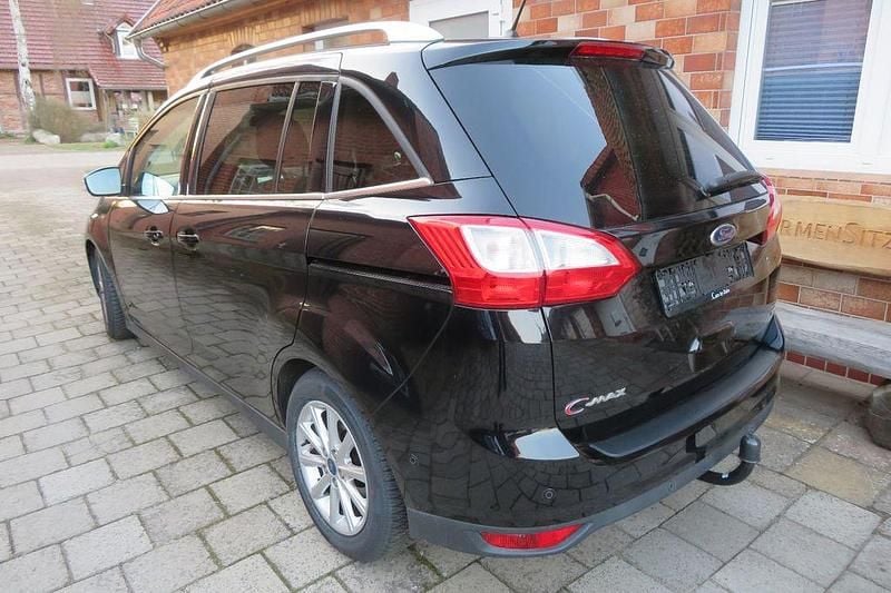 Gebraucht Ford Grand C-Max Titanium 125 PS (91 kW) 2017 Schwarz Van / Kleinbus