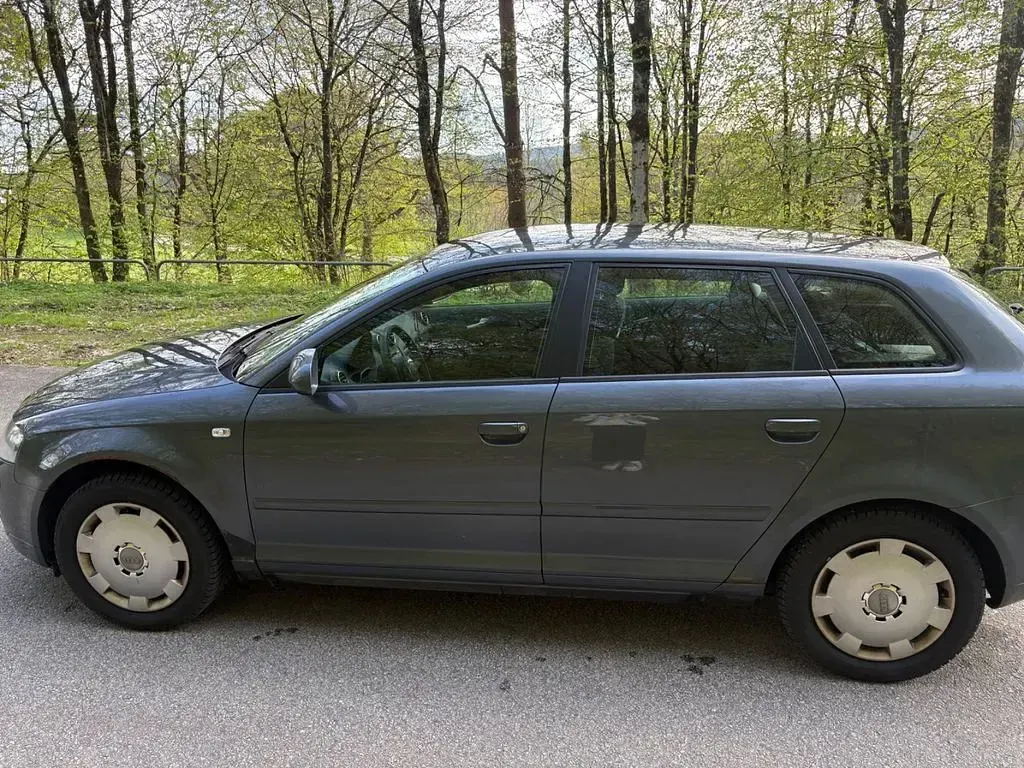 Gebraucht Audi A3 105 PS (77 kW) 2008 Grau Kleinwagen