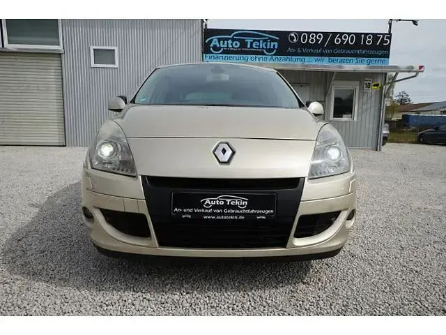 Gebraucht Renault Scénic III Dynamique 140 PS (102 kW) 2010 Pfefferbeige Van / Kleinbus