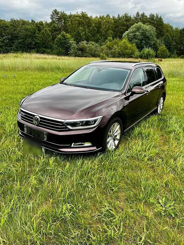 Rot Gebraucht 2016 VW Passat Kombi | 13.749 € (Fairer Preis) - Bild 1/4