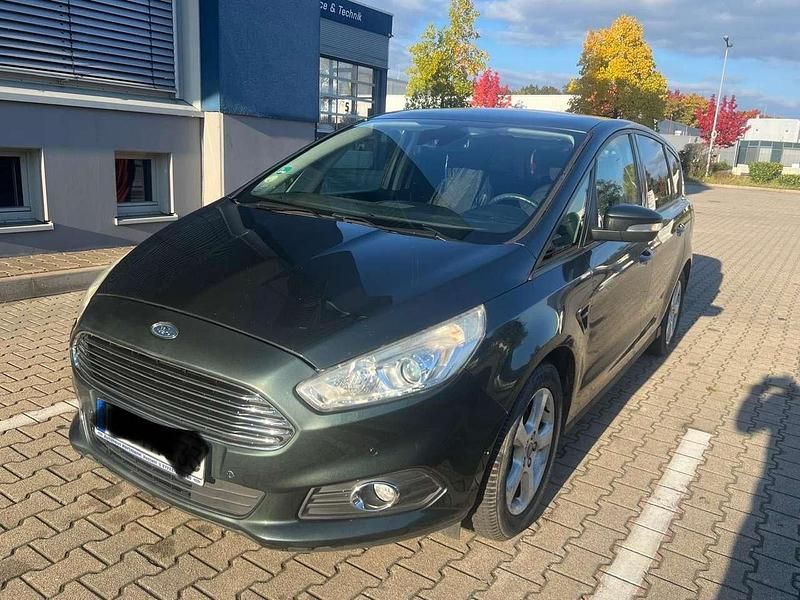 Grau Gebraucht 2016 Ford S-MAX S Kombi | 9.300 € (Fairer Preis) - Bild 1/4