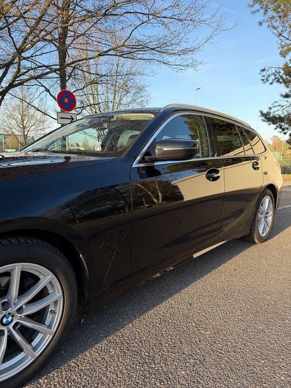 Occasion BMW 318 150 ch (110 kW) 2022 Noir Break