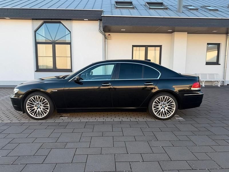 Gebraucht BMW 740 306 PS (225 kW) 2005 Schwarz Limousine