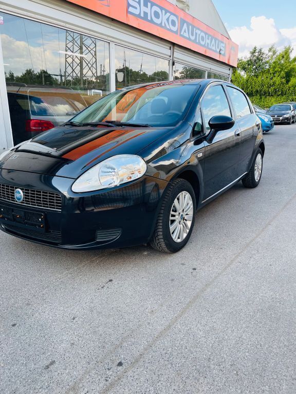 Schwarz Gebraucht 2007 Fiat Grande Punto Dynamic Kleinwagen | 2.500 € (Fairer Preis) - Bild 1/4