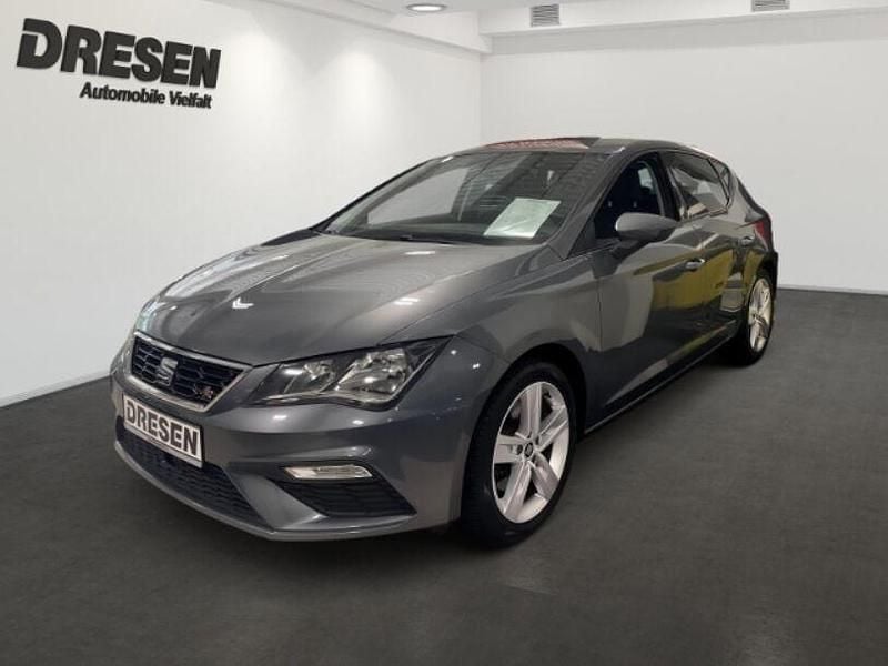 Grau Gebraucht 2017 Seat Leon FR Kleinwagen | 16.890 € (Fairer Preis) - Bild 1/4