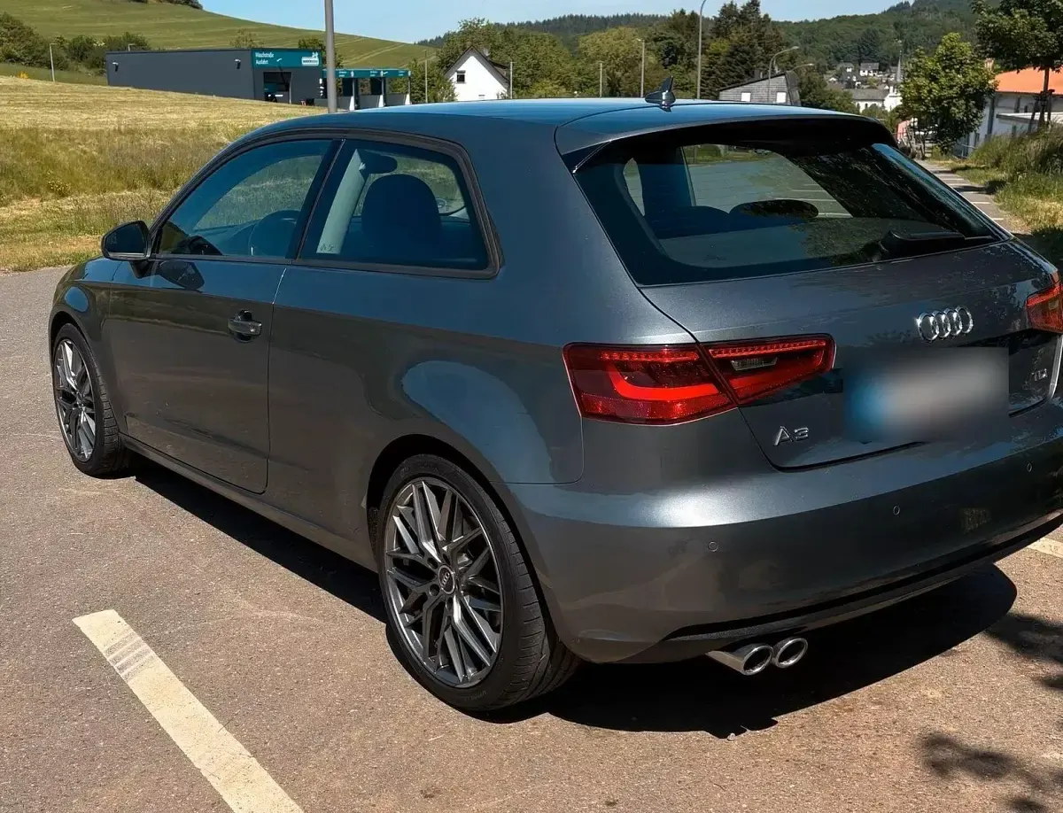 Gebraucht Audi A3 Ambition 150 PS (110 kW) 2014 Grau Kleinwagen