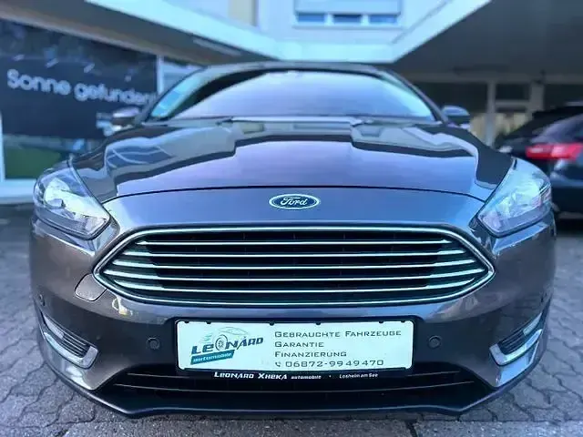 Second-hand Ford Focus Titanium 105 CP (77 kW) 2017 Gri Berlinǎ