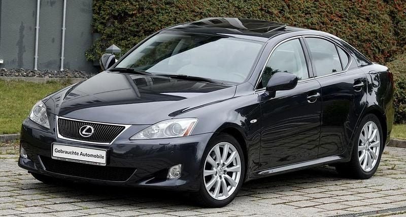 Grau Gebraucht 2006 Lexus IS250 Luxury Line Limousine | 13.750 € (Fairer Preis) - Bild 1/4