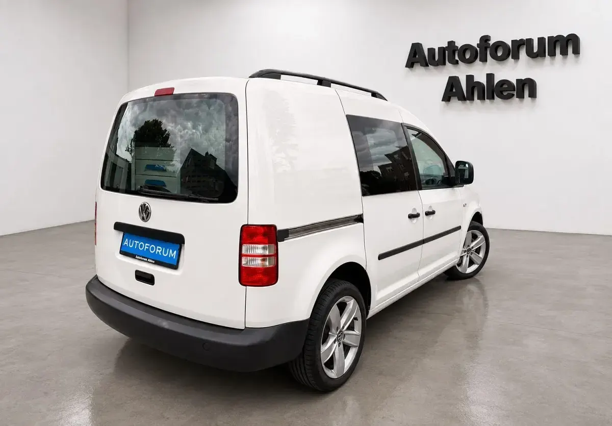 Gebraucht VW Caddy Pro 109 PS (80 kW) 2012 Weiß Van / Kleinbus