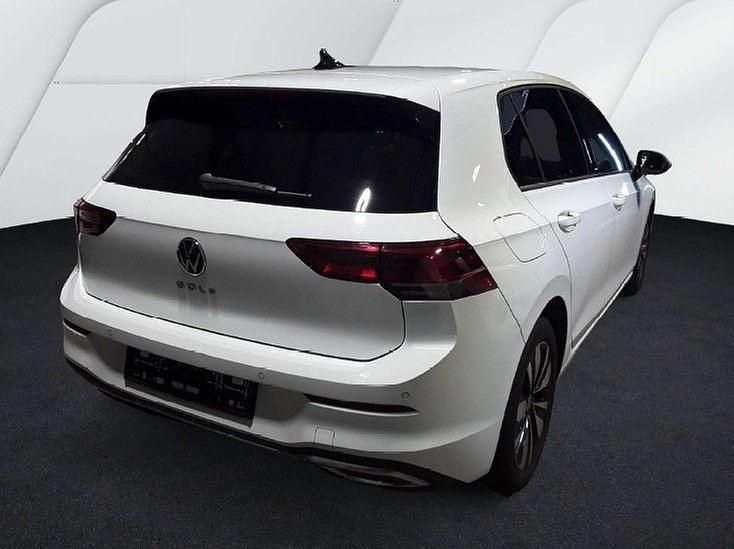 Gebraucht VW Golf VIII Move 150 PS (110 kW) 2023 Weiß Limousine