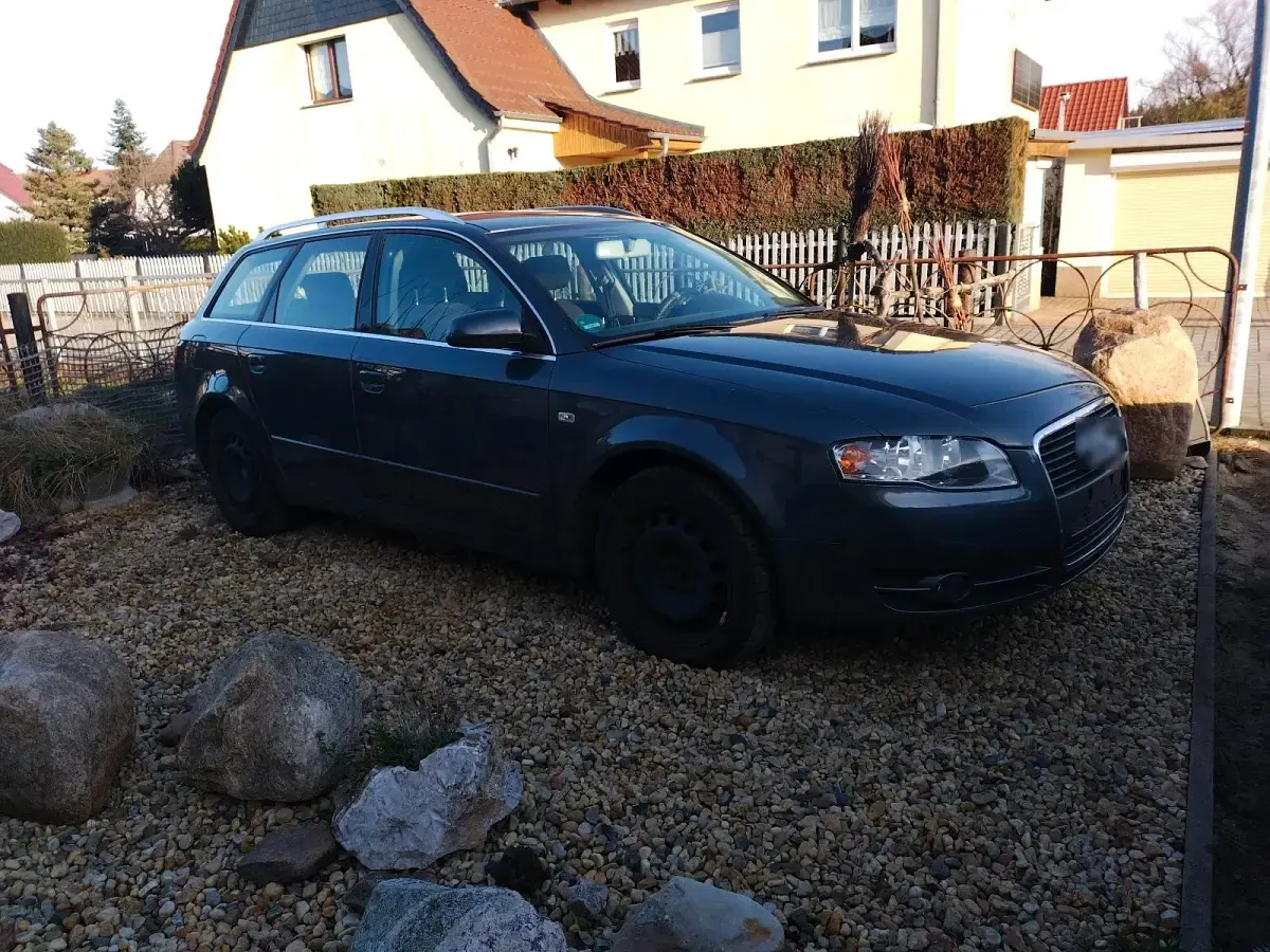 Gebraucht Audi A4 140 PS (102 kW) 2005 Grau Kombi
