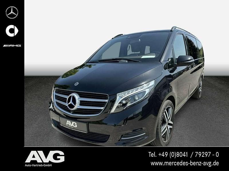 Obsidianschwarz Gebraucht 2018 Mercedes V250 Van / Kleinbus | 44.400 € (Fairer Preis) - Bild 1/4