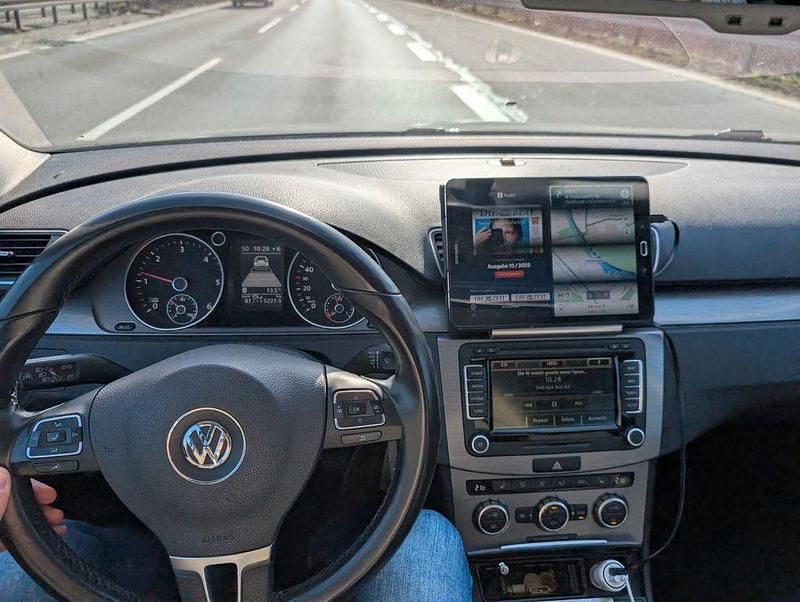 Gebraucht VW Passat 140 PS (102 kW) 2012 Blau Kombi