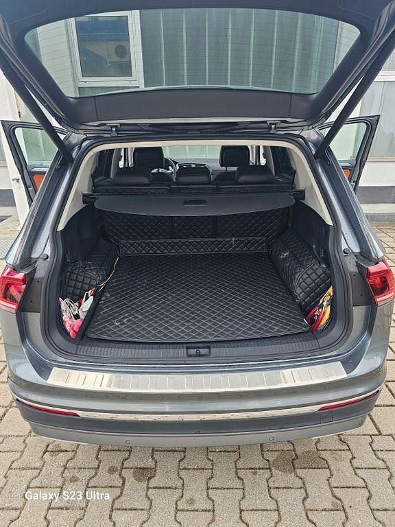Silber Gebraucht 2018 VW Tiguan Allspace SUV | 21.500 € - Bild 1/4