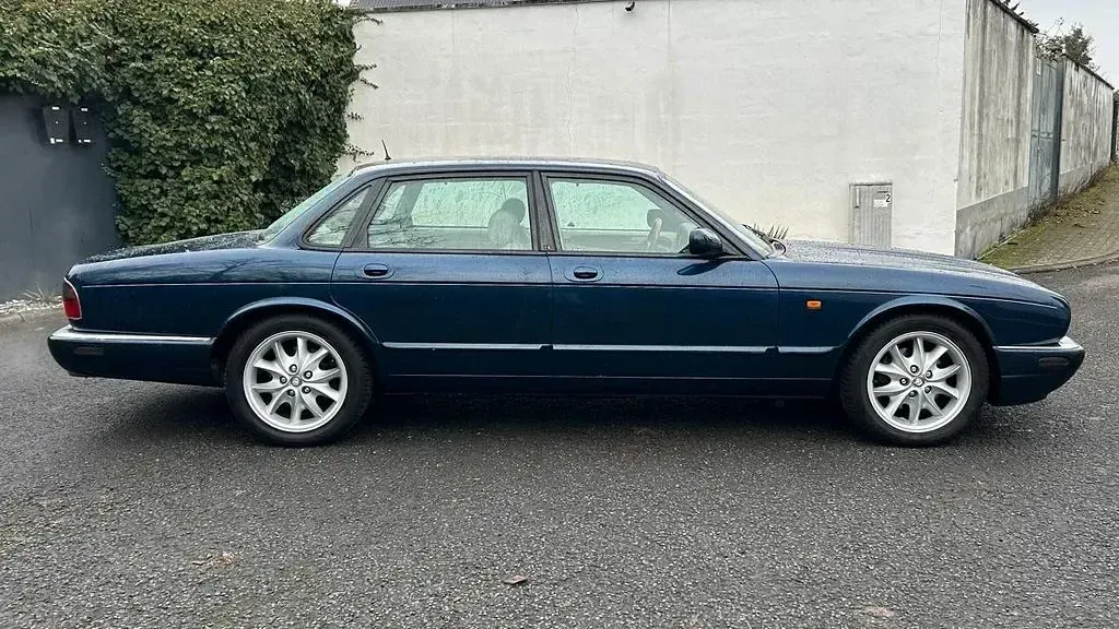 Gebraucht Jaguar XJ8 Executive 237 PS (174 kW) 1998 Blau Limousine