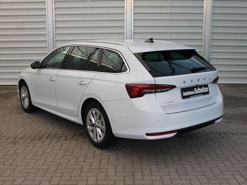 Gebraucht Skoda Octavia Selection 150 PS (110 kW) 2025 Weiß Kombi