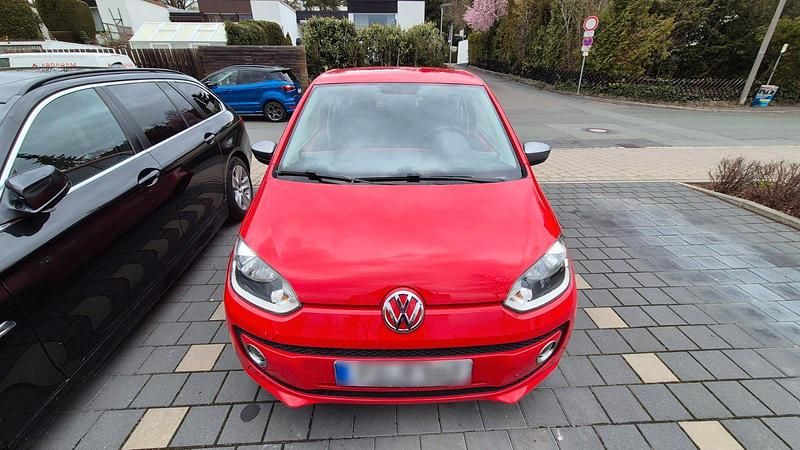 Second-hand VW up! 60 CP (44 kW) 2013 Roșu Hatchback