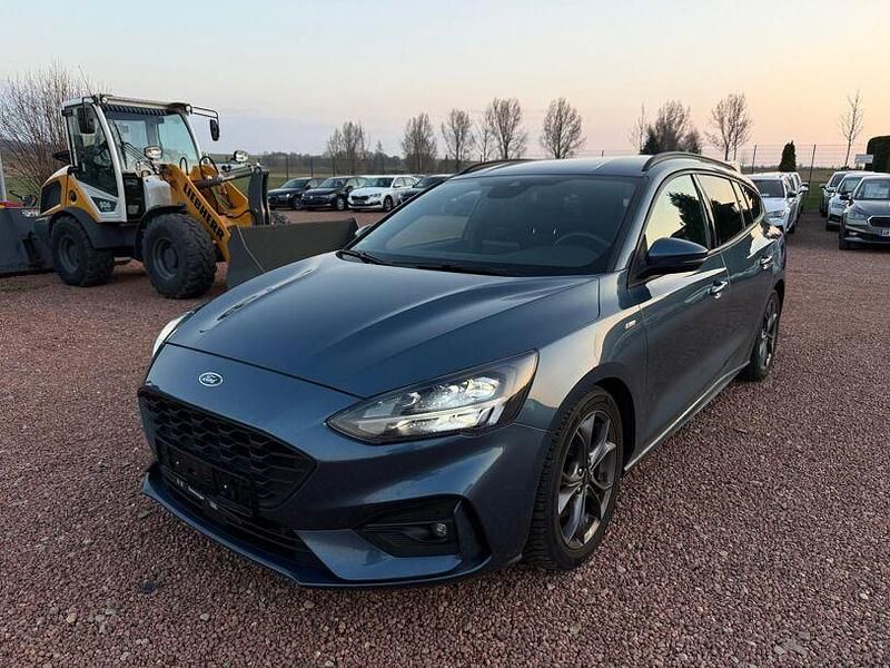 Gebraucht Ford Focus ST-Line 125 PS (91 kW) 2018 Chromablau metallic Kombi