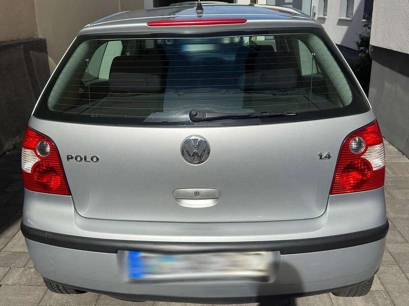 Gebraucht VW Polo 75 PS (55 kW) 2002 Silber Coupé