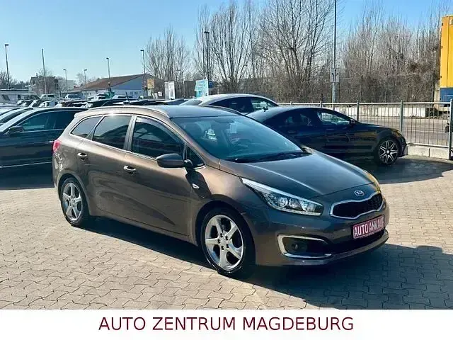 Używany Kia Ceed 101 KM (74 kW) 2016 Brązowy Hatchback