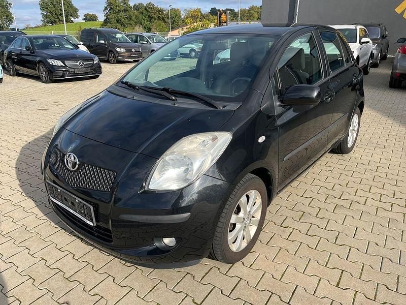 Schwarz Gebraucht 2008 Toyota Yaris Team Limousine | 4.990 € (Fairer Preis) - Bild 1/4
