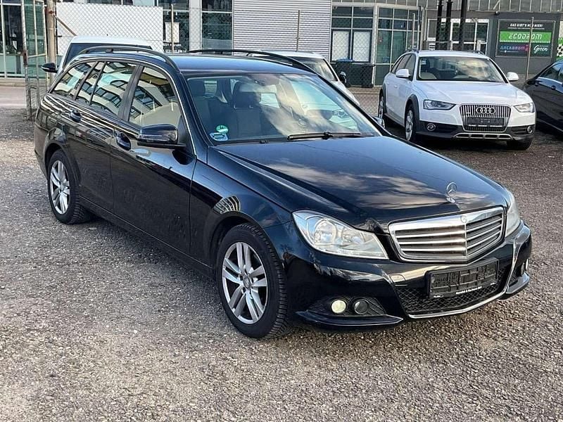 Gebraucht Mercedes C220 170 PS (125 kW) 2012 Schwarz/baltic black Kombi