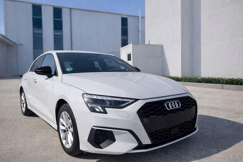 Gebraucht Audi A3 S-Line 150 PS (110 kW) 2023 Weiß Limousine