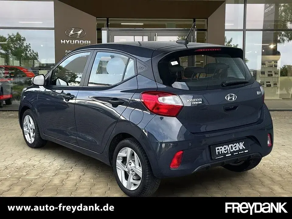 Gebraucht Hyundai i10 Trend 84 PS (61 kW) 2023 Aurora grey Kleinwagen