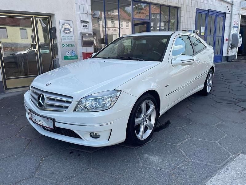 Calcitweiß Gebraucht 2010 Mercedes CLC160 Kleinwagen | 9.990 € - Bild 1/4