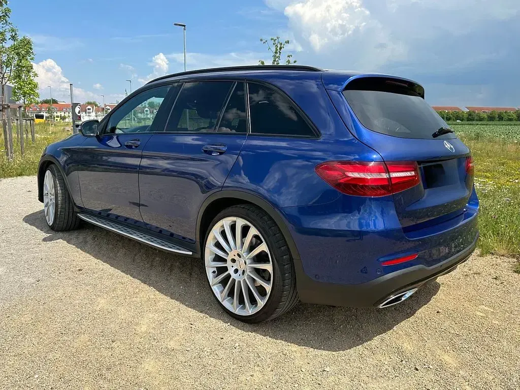 Gebraucht Mercedes GLC220 AMG line 170 PS (125 kW) 2017 Blau SUV