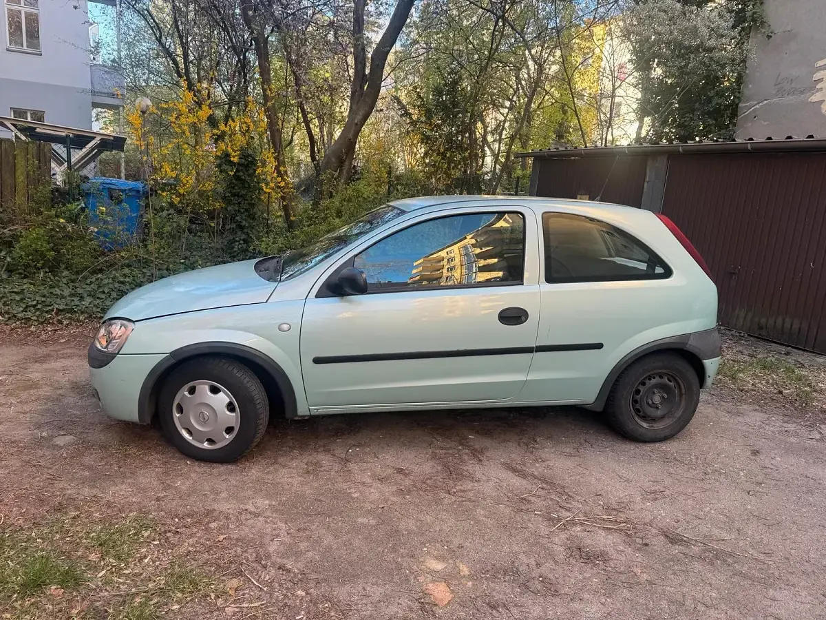 Second-hand Opel Corsa 60 CP (44 kW) 2001 Argintiu Hatchback