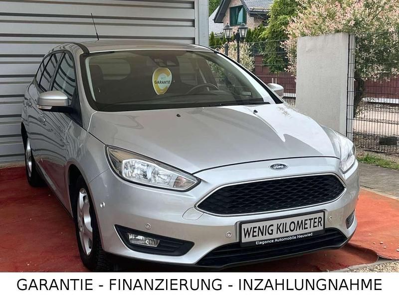 Silber Gebraucht 2017 Ford Focus Kombi | 9.990 € (Fairer Preis) - Bild 1/4