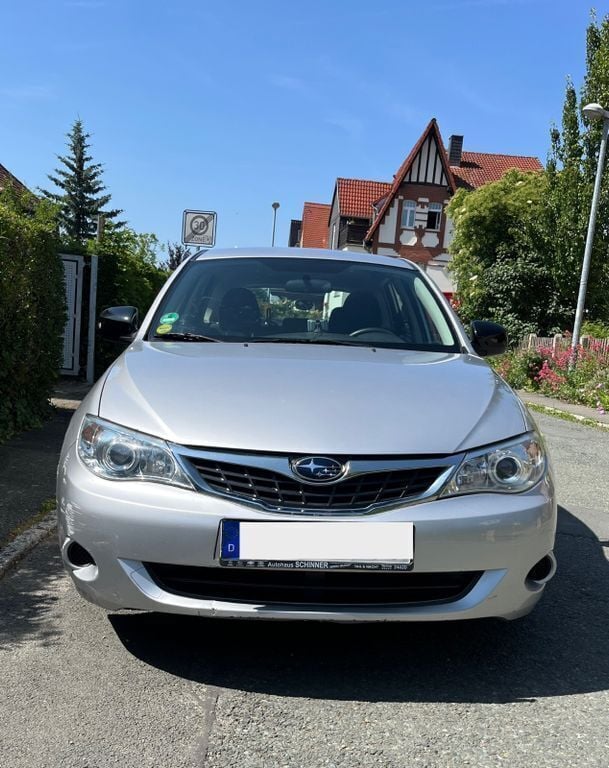 Schwarz Gebraucht 2009 Subaru Impreza Active Limousine | 2.499 € (Superpreis) - Bild 1/4