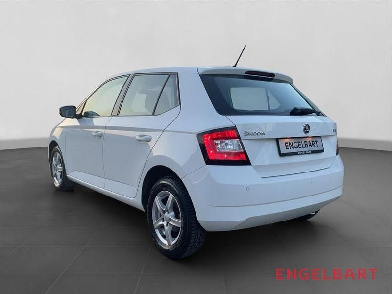 Gebraucht Skoda Fabia Style 90 PS (66 kW) 2015 Weiss Kleinwagen