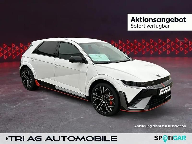 Atlas white / sol Gebraucht 2025 Hyundai Ioniq 5 SUV | 63.880 € (Teuer) - Bild 1/4