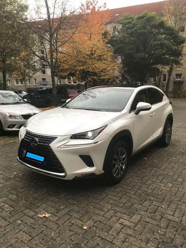 Gebraucht Lexus NX300h Limited Edition 155 PS (114 kW) 2018 Weiß SUV